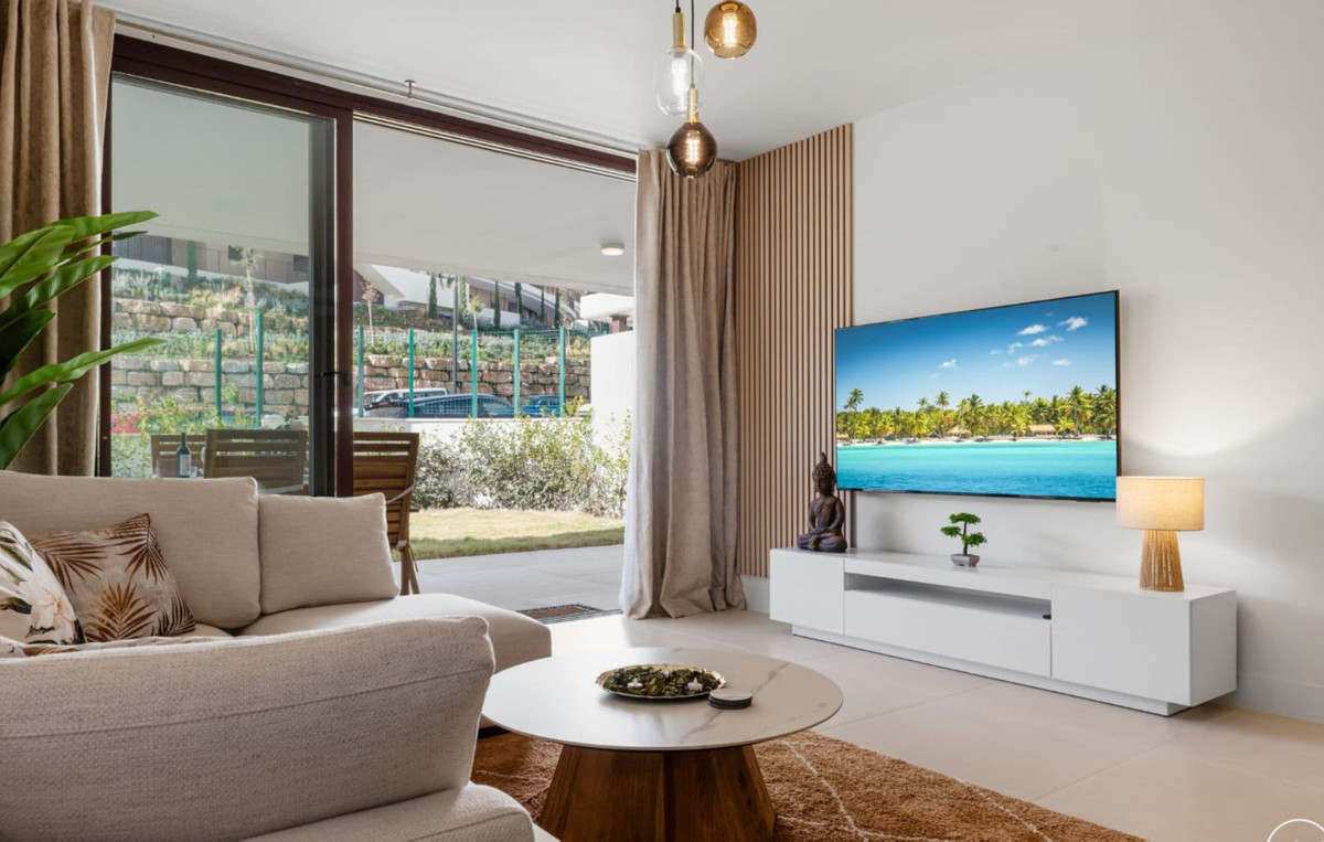 2 Bed Apartment for sale in Fuengirola Costa Del Sol, Málaga, Spain