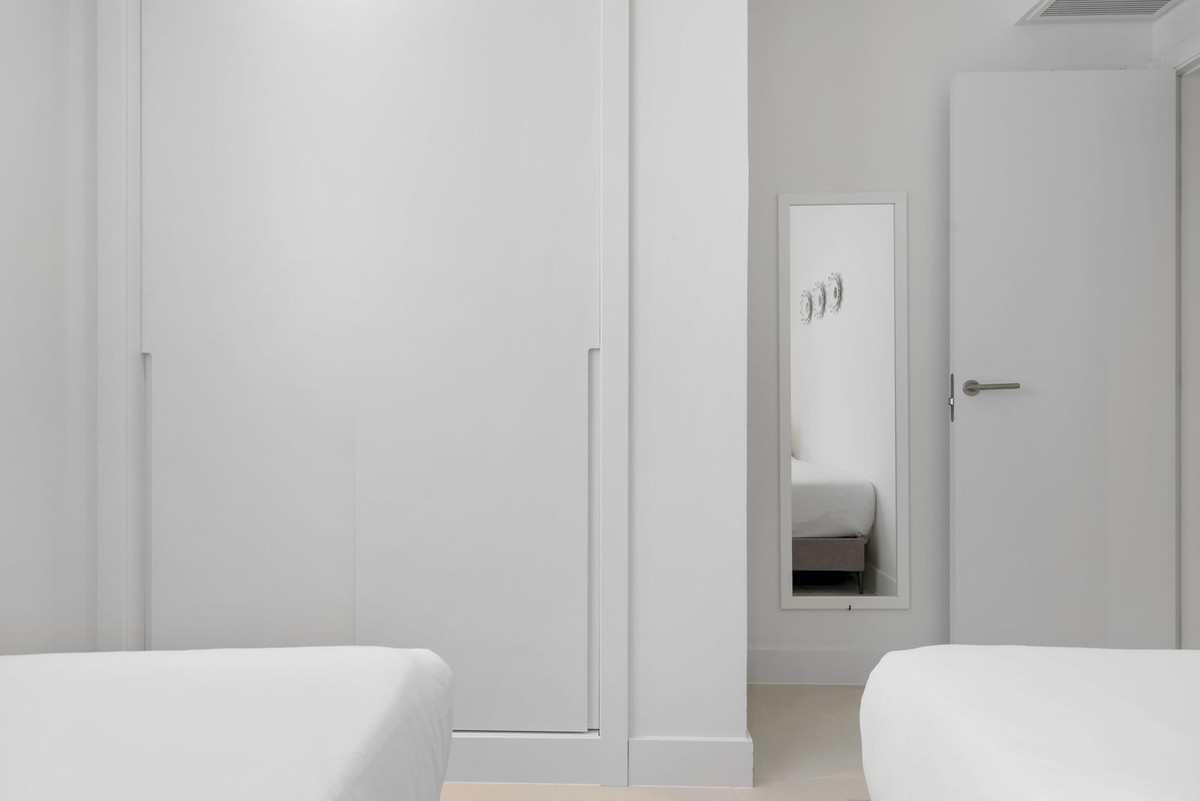 2 Bed Apartment for sale in Fuengirola Costa Del Sol, Málaga, Spain