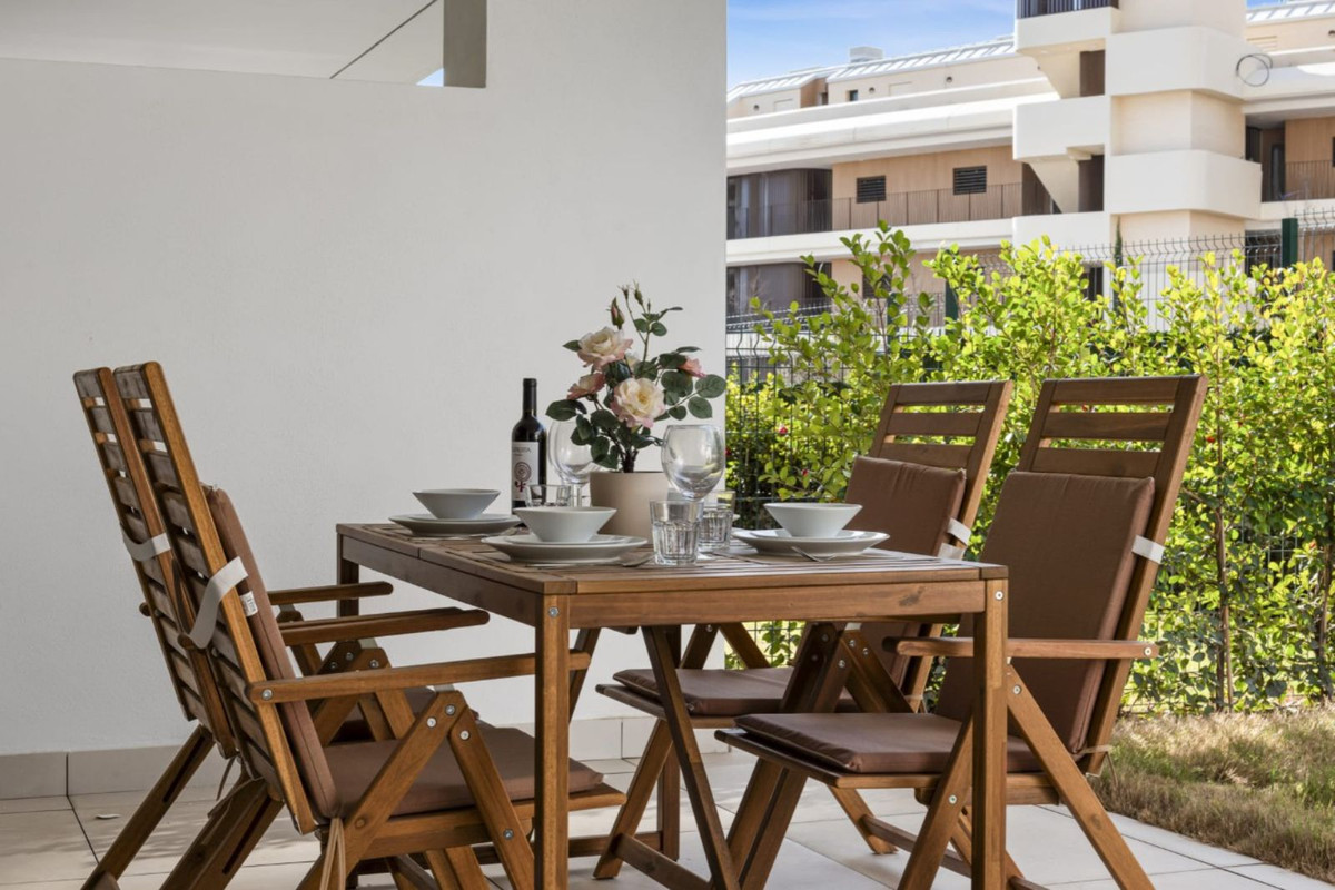 2 Bed Apartment for sale in Fuengirola Costa Del Sol, Málaga, Spain