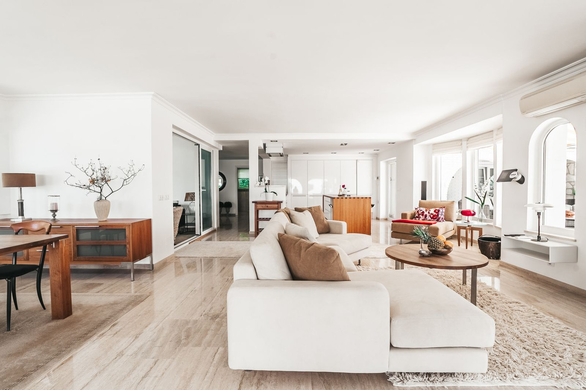 Se vende Villa - Chalet de 4 dormitorios en Costa Del Sol, Málaga, España