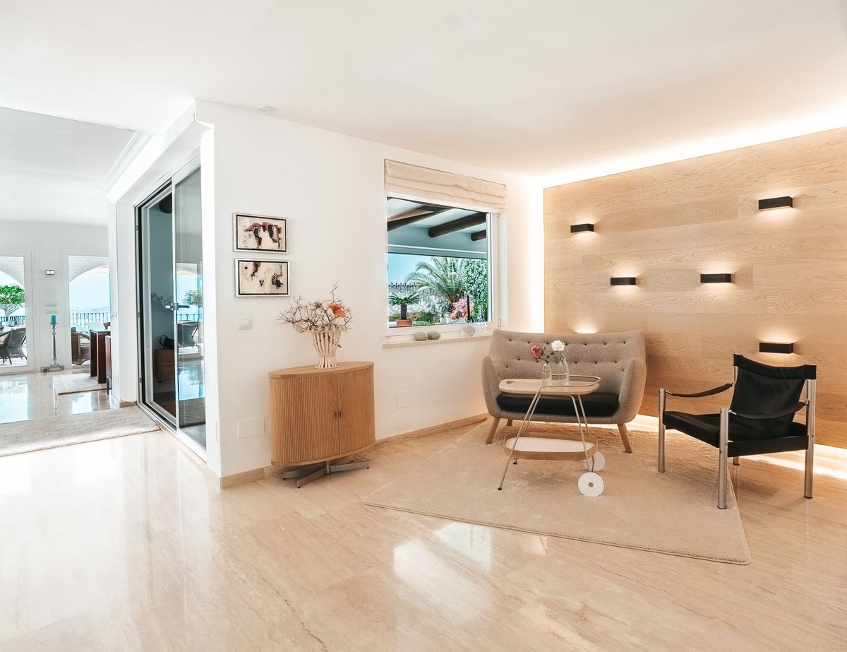 Se vende Villa - Chalet de 4 dormitorios en Costa Del Sol, Málaga, España