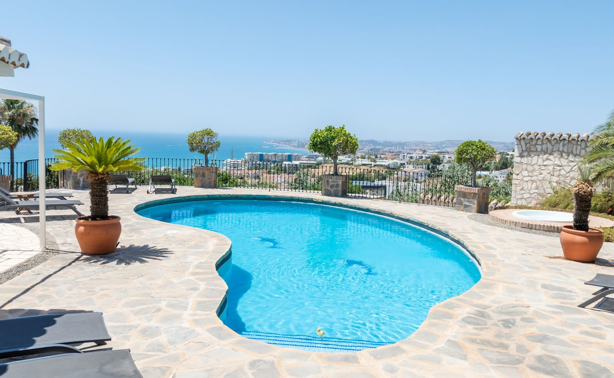 Se vende Villa - Chalet de 4 dormitorios en Costa Del Sol, Málaga, España