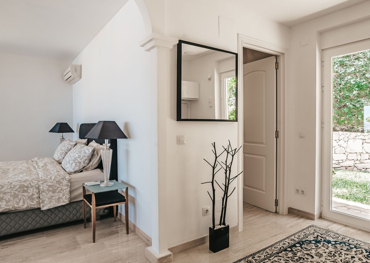 Se vende Villa - Chalet de 4 dormitorios en Costa Del Sol, Málaga, España