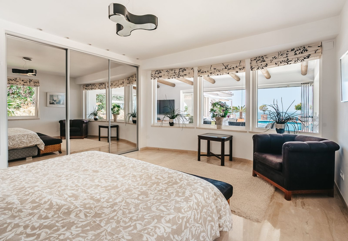 Se vende Villa - Chalet de 4 dormitorios en Costa Del Sol, Málaga, España