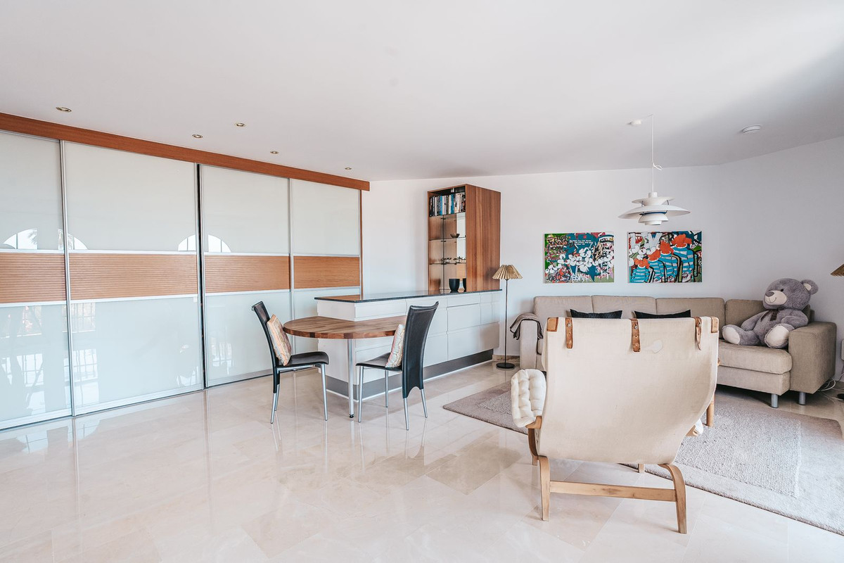 Se vende Villa - Chalet de 4 dormitorios en Costa Del Sol, Málaga, España