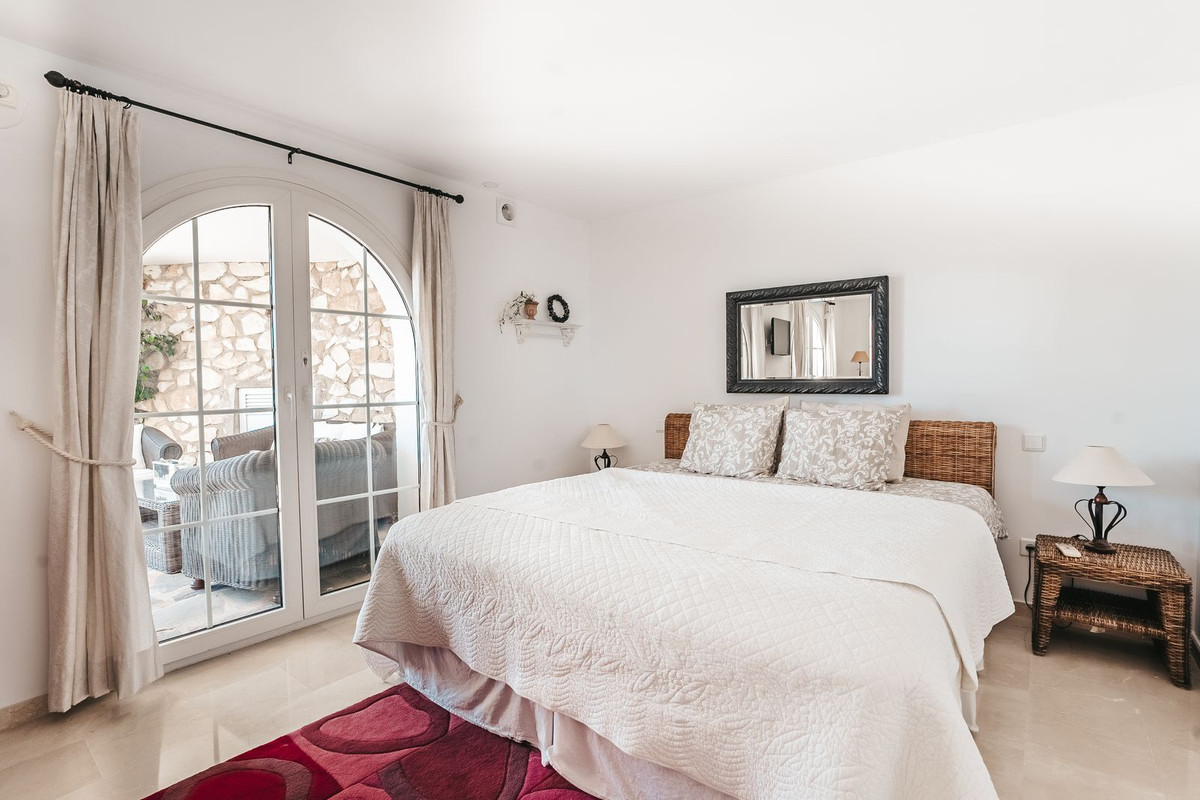 Se vende Villa - Chalet de 4 dormitorios en Costa Del Sol, Málaga, España