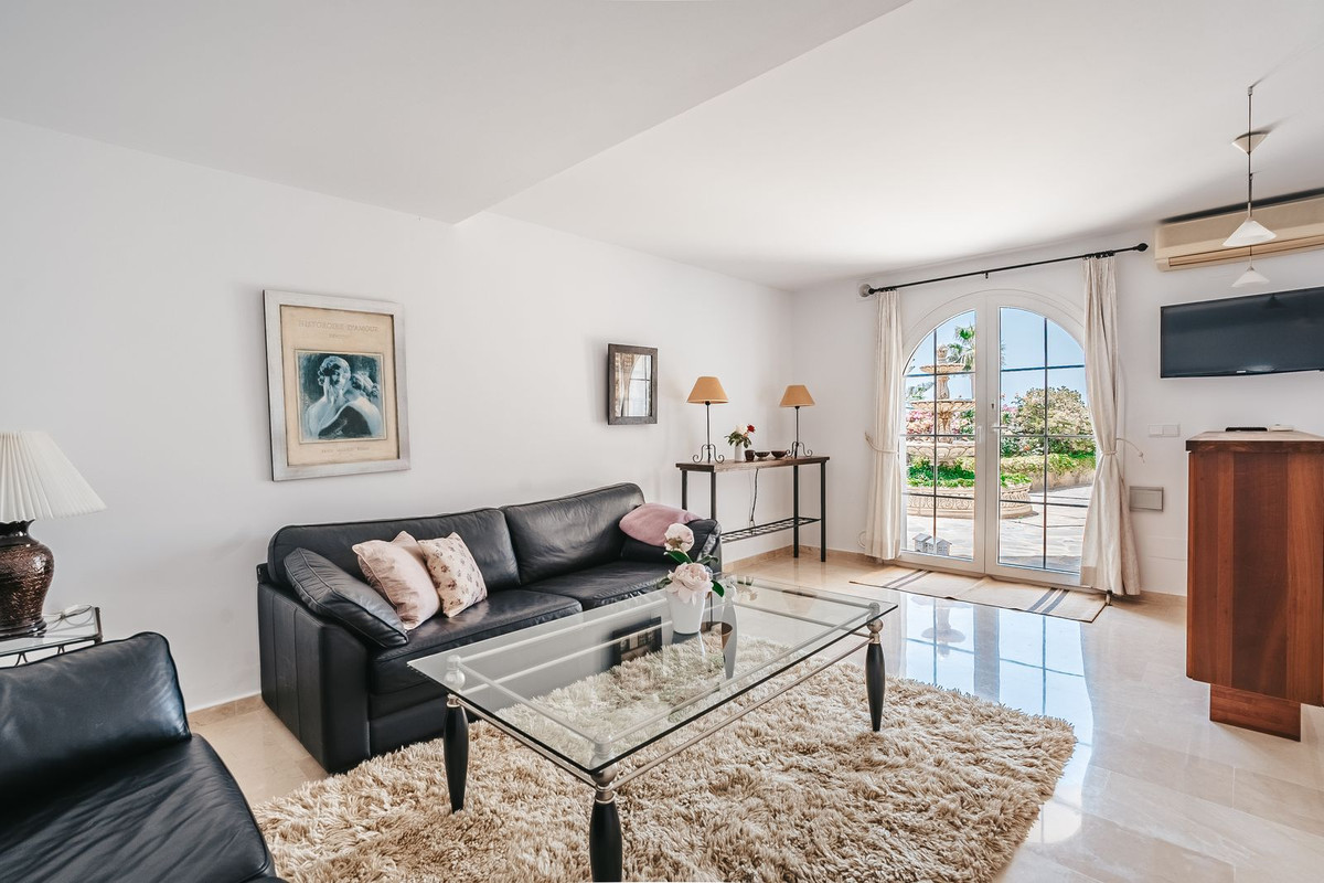 Se vende Villa - Chalet de 4 dormitorios en Costa Del Sol, Málaga, España