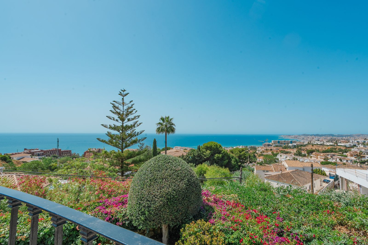Se vende Villa - Chalet de 4 dormitorios en Costa Del Sol, Málaga, España
