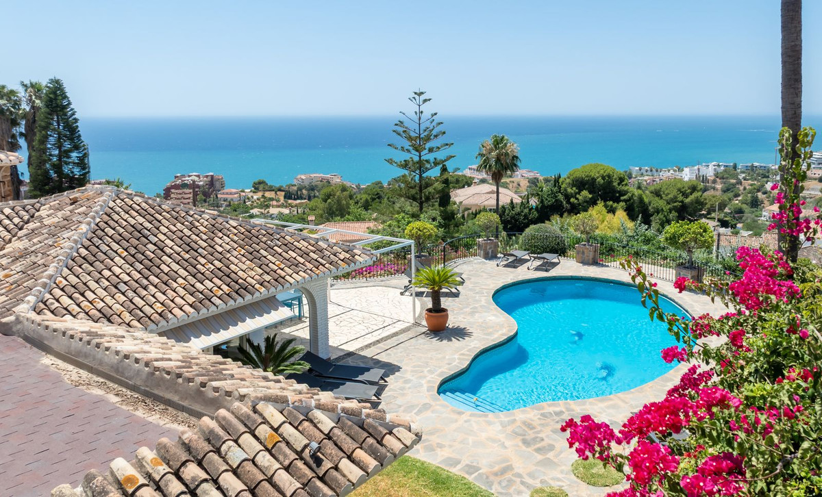 Se vende Villa - Chalet de 4 dormitorios en Costa Del Sol, Málaga, España