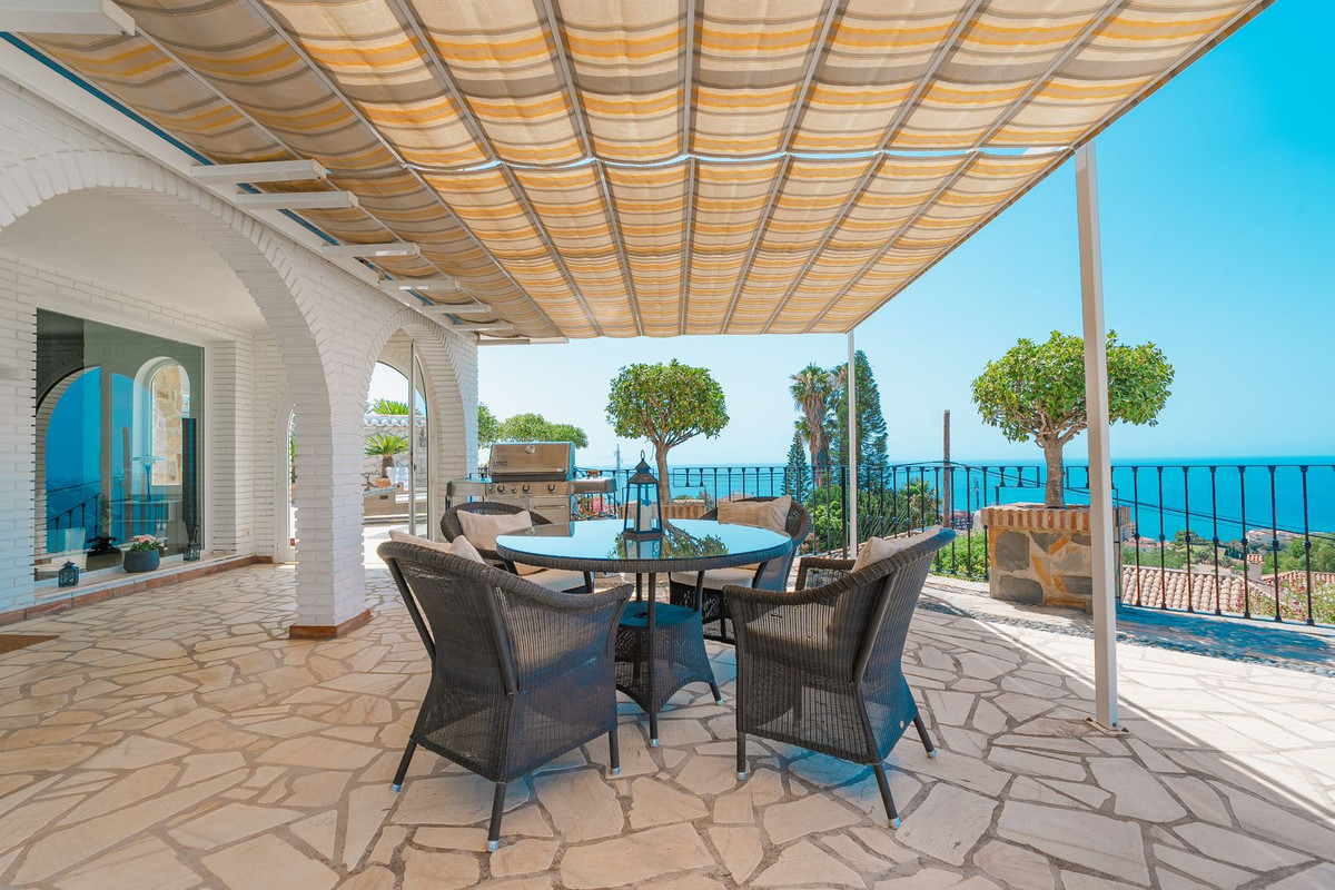 Se vende Villa - Chalet de 4 dormitorios en Costa Del Sol, Málaga, España