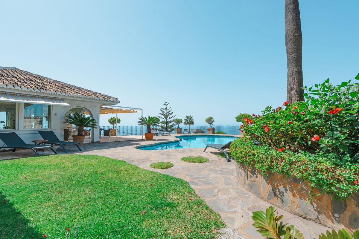 Se vende Villa - Chalet de 4 dormitorios en Costa Del Sol, Málaga, España