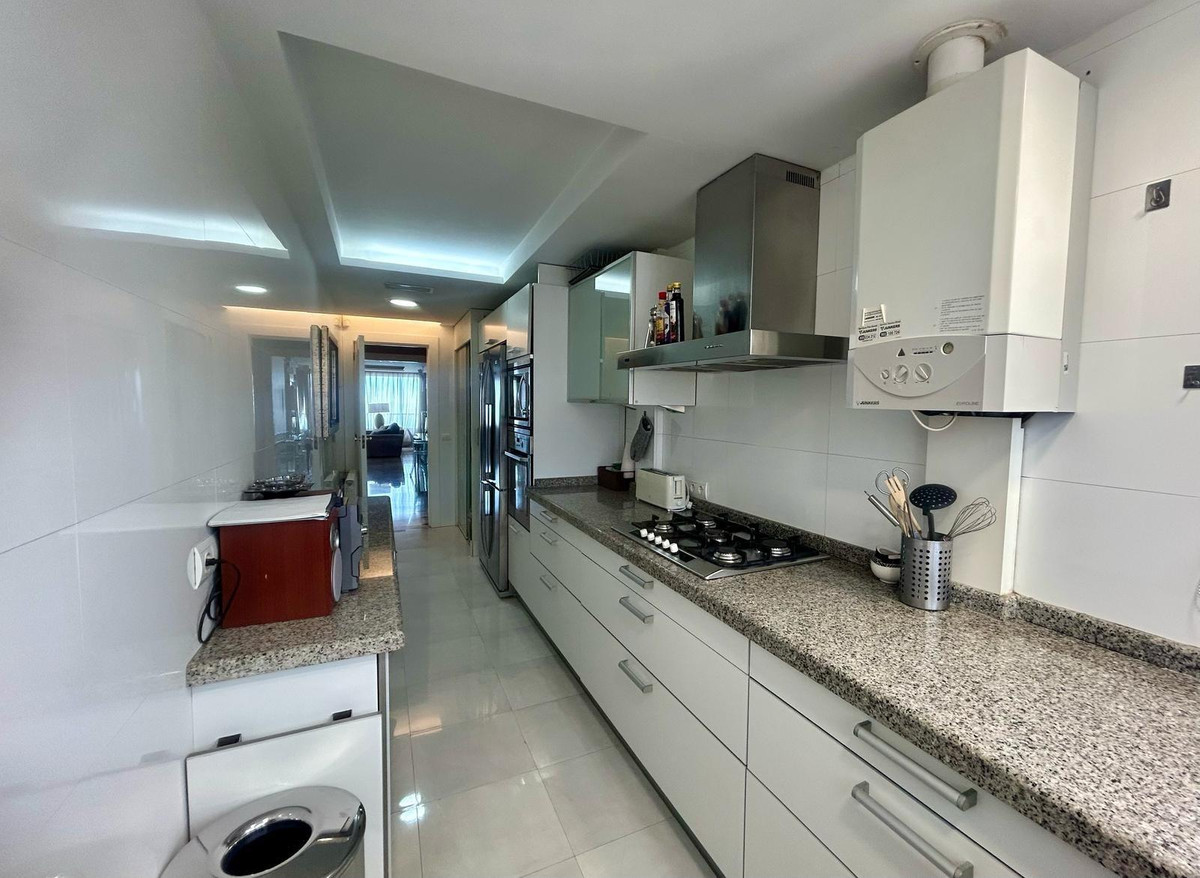 3 Bed Apartment for sale in Benidorm Costa Blanca, Alicante, Spain