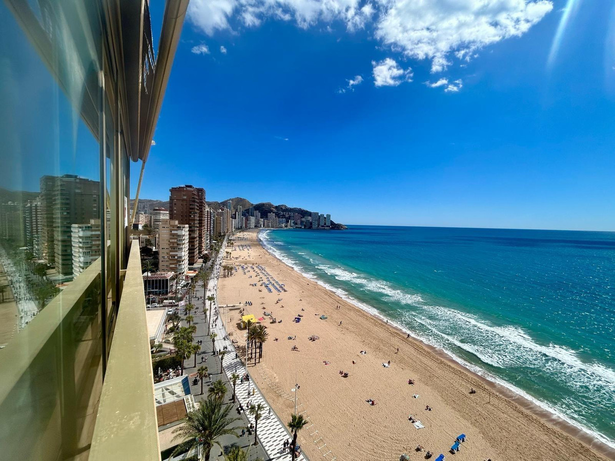 3 Bed Apartment for sale in Benidorm Costa Blanca, Alicante, Spain