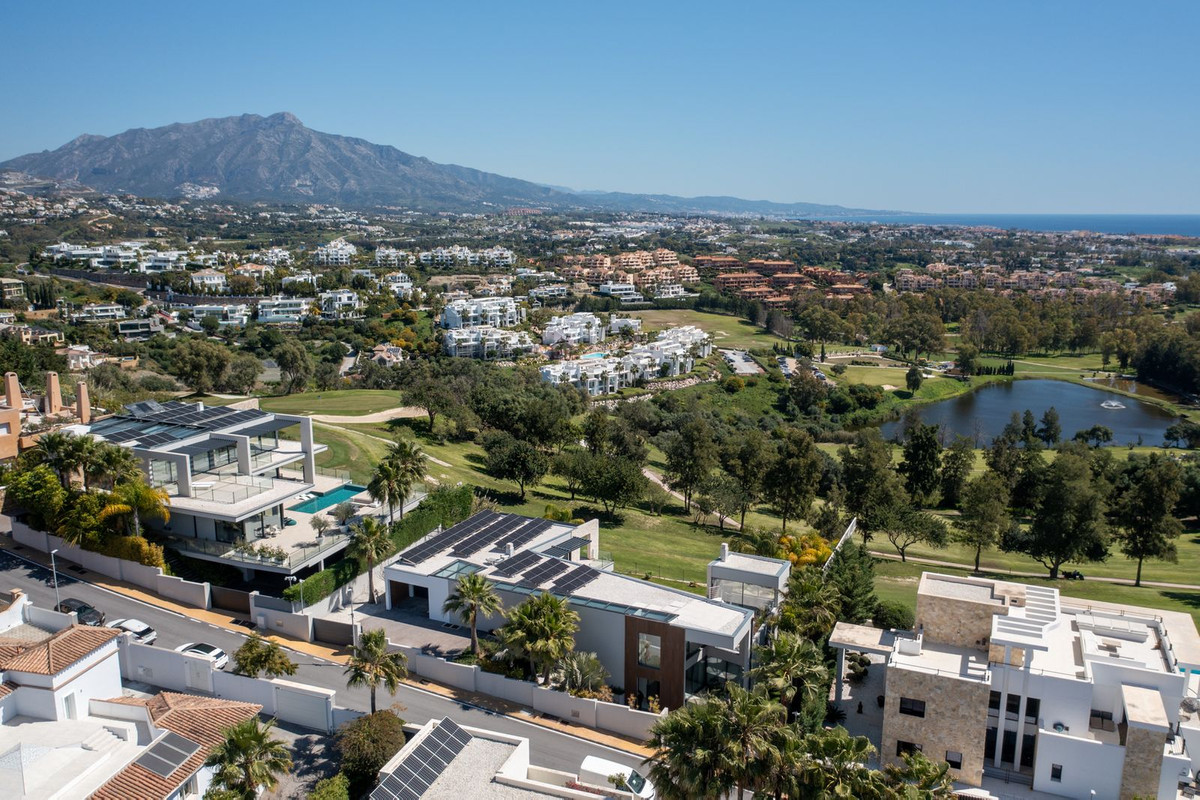 Se vende Villa - Chalet de 5 dormitorios en Costa Del Sol, Málaga, España
