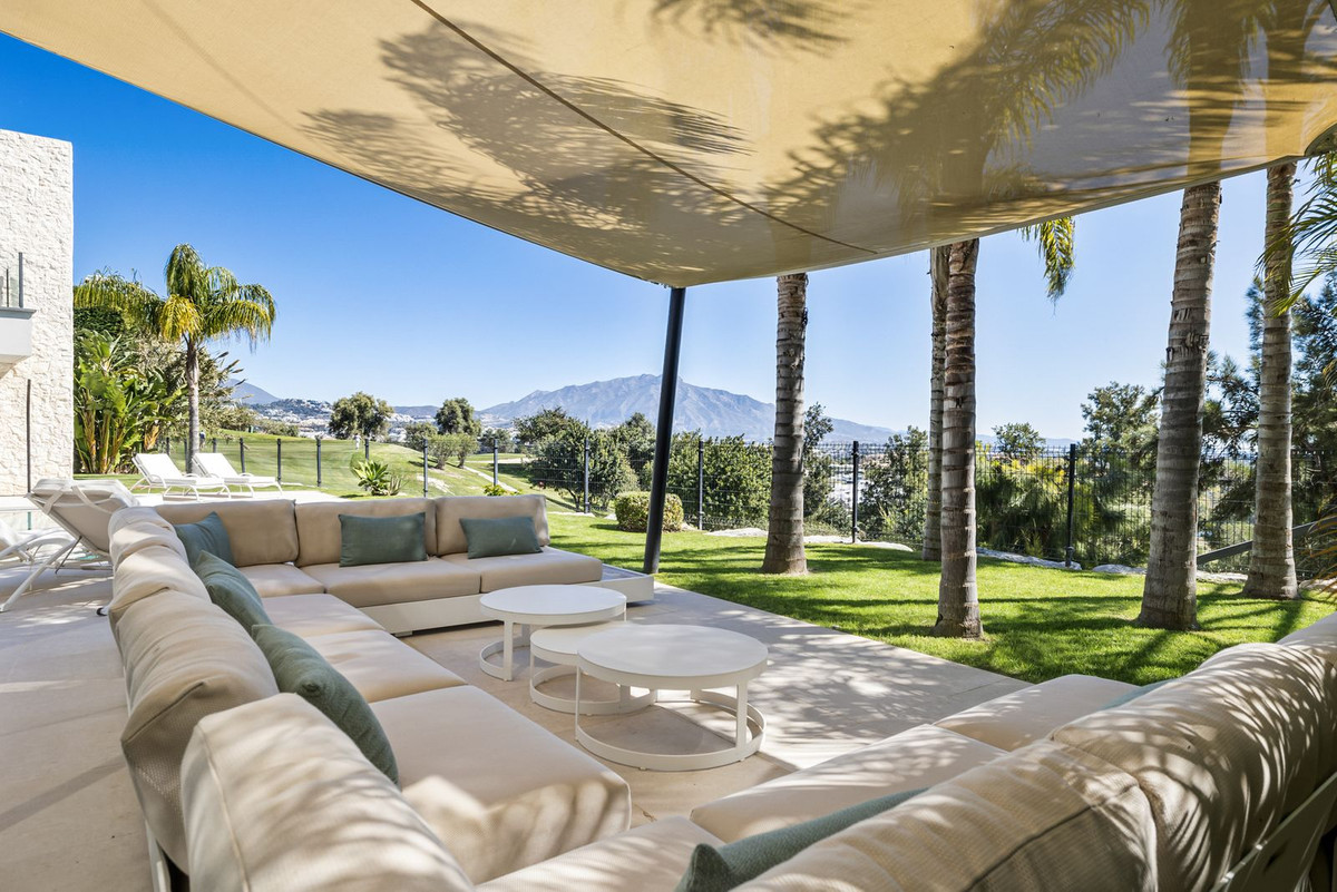 Se vende Villa - Chalet de 5 dormitorios en Costa Del Sol, Málaga, España