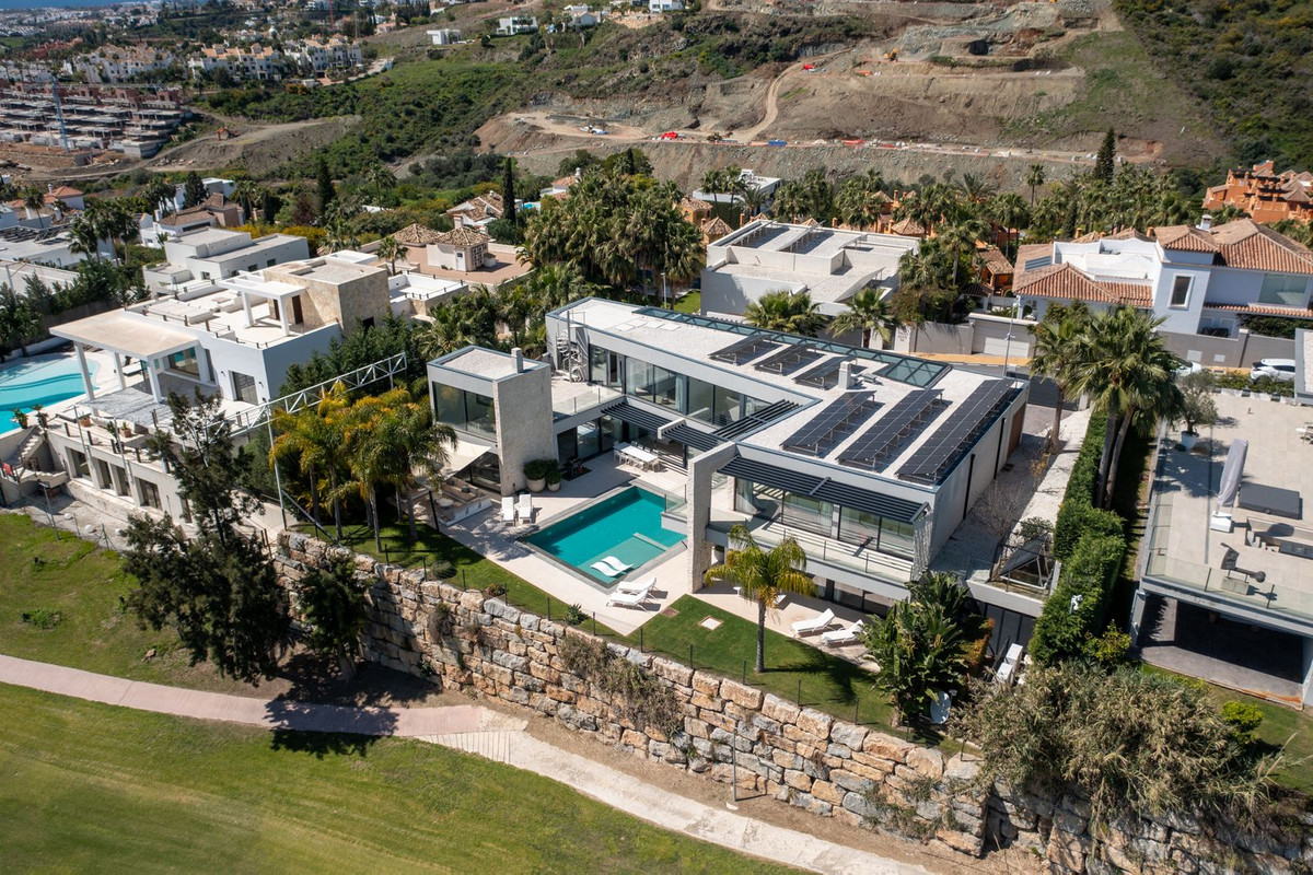 Se vende Villa - Chalet de 5 dormitorios en Costa Del Sol, Málaga, España