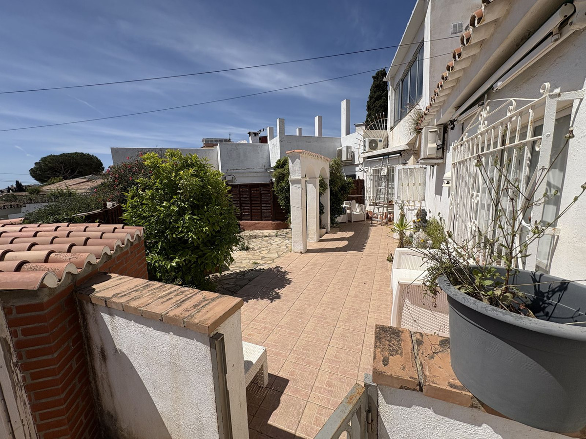 Se vende Pareada de 4 dormitorios en Costa Del Sol, Málaga, España