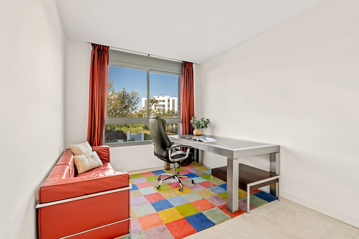 4 Bed Apartment for sale in Santa Clara Costa Del Sol, Málaga, Spain