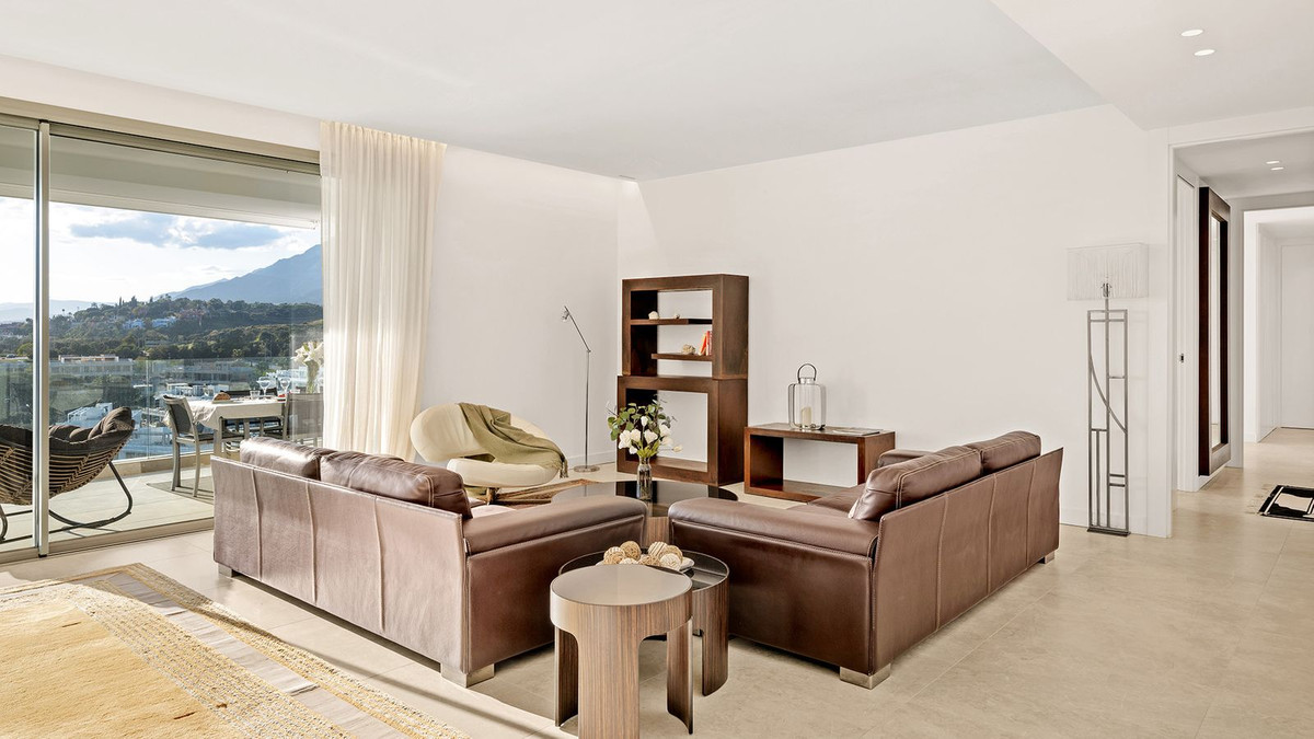 4 Bed Apartment for sale in Santa Clara Costa Del Sol, Málaga, Spain