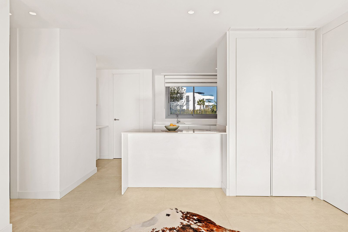 4 Bed Apartment for sale in Santa Clara Costa Del Sol, Málaga, Spain