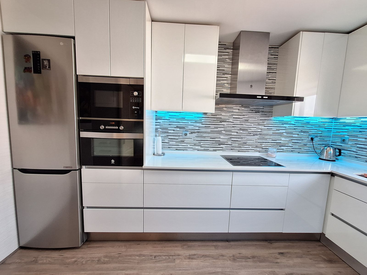 3 Bed Townhouse for sale in Estepona Costa Del Sol, Málaga, Spain