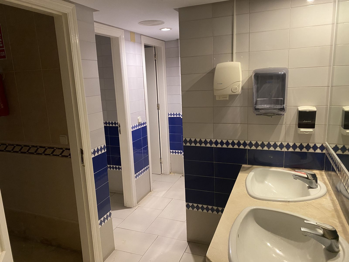 Commercial unit for sale in Mijas Golf Costa Del Sol, Málaga, Spain