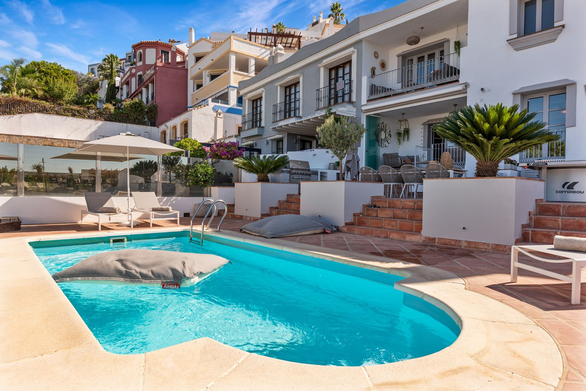 5 Bed Townhouse for sale in La Heredia Costa Del Sol, Málaga, Spain
