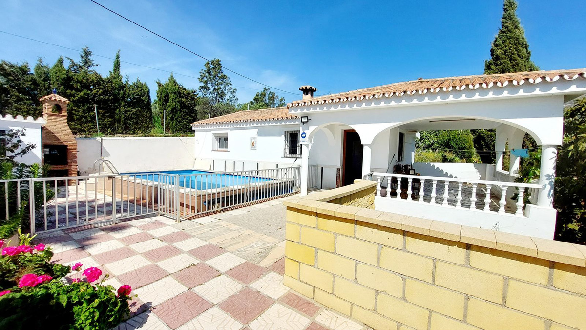 5 Bed Townhouse for sale in Mijas Costa Del Sol, Málaga, Spain