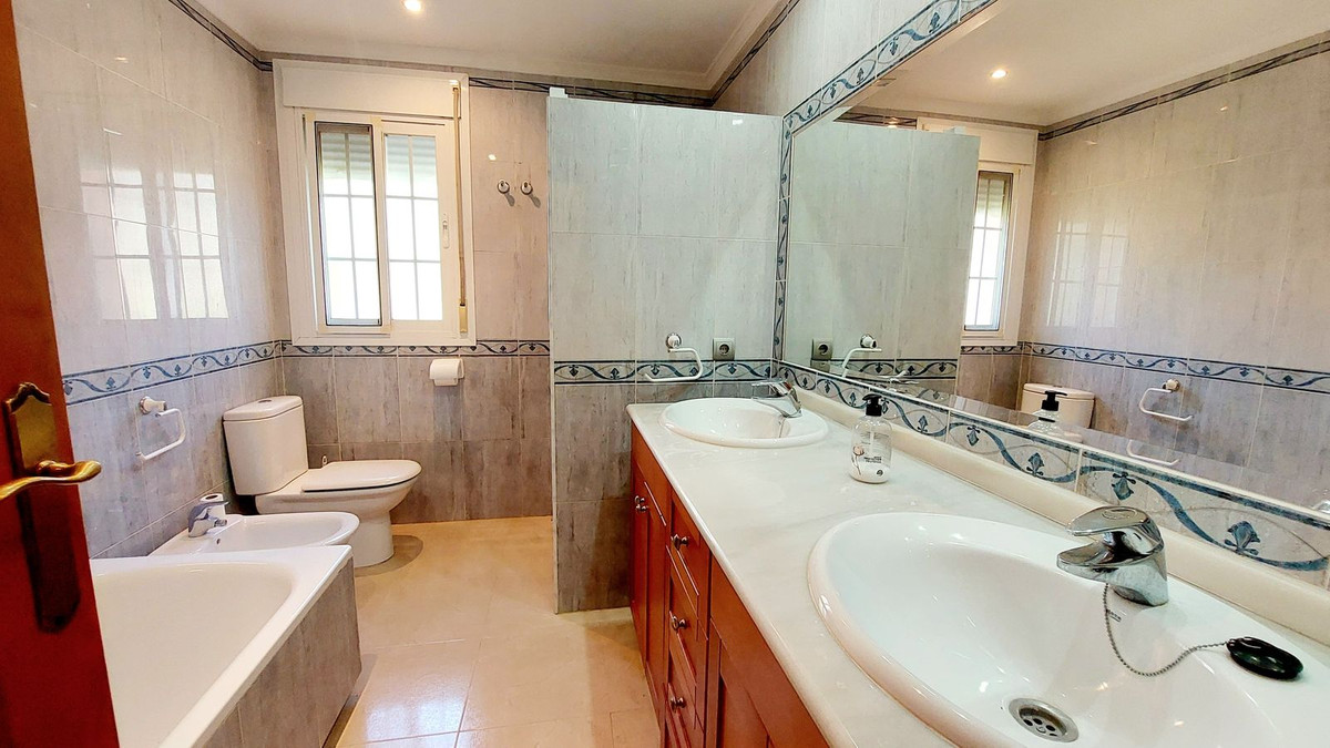 5 Bed Townhouse for sale in Mijas Costa Del Sol, Málaga, Spain