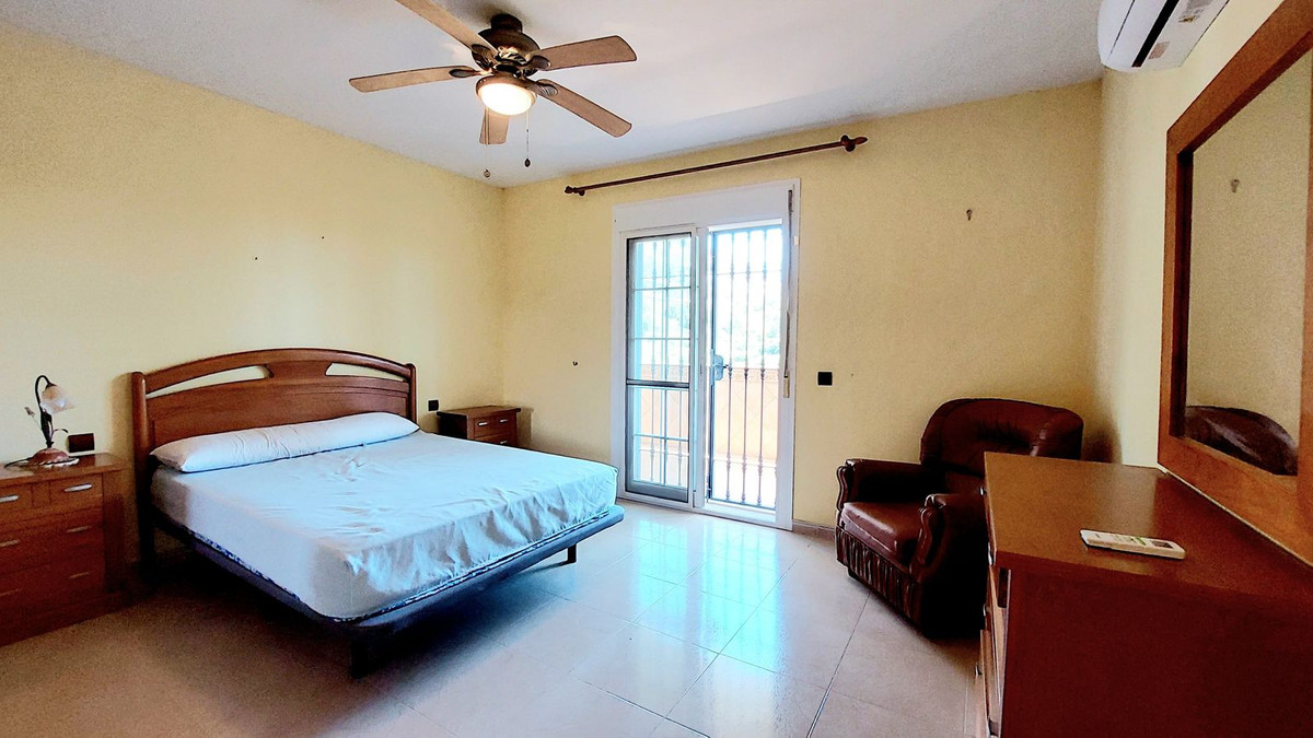 5 Bed Townhouse for sale in Mijas Costa Del Sol, Málaga, Spain