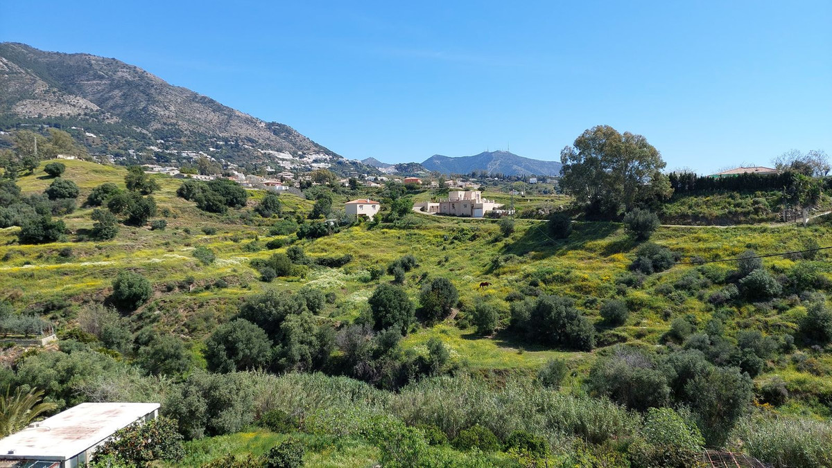 5 Bed Townhouse for sale in Mijas Costa Del Sol, Málaga, Spain