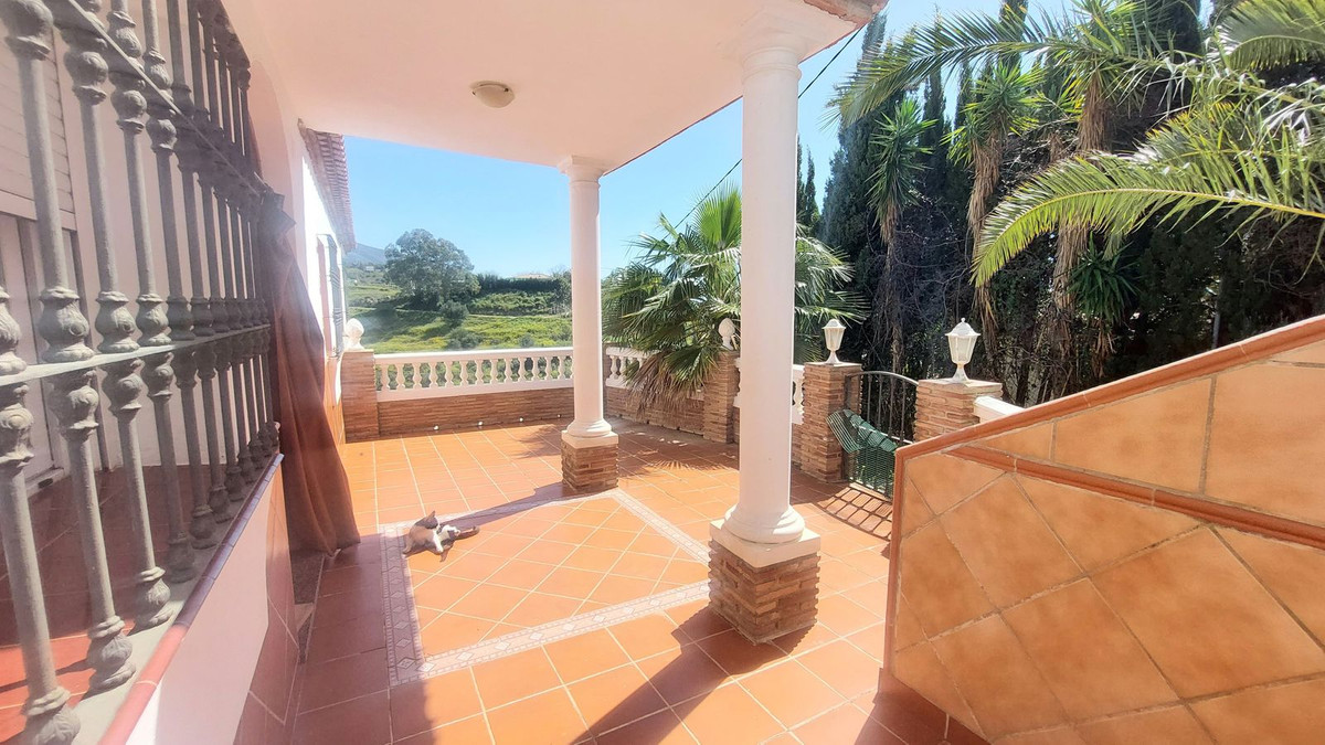 5 Bed Townhouse for sale in Mijas Costa Del Sol, Málaga, Spain