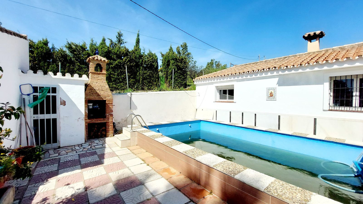 5 Bed Townhouse for sale in Mijas Costa Del Sol, Málaga, Spain