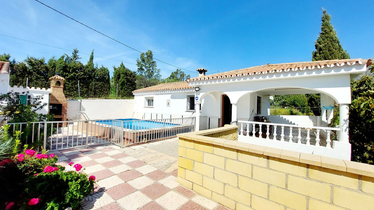 5 Bed Townhouse for sale in Mijas Costa Del Sol, Málaga, Spain