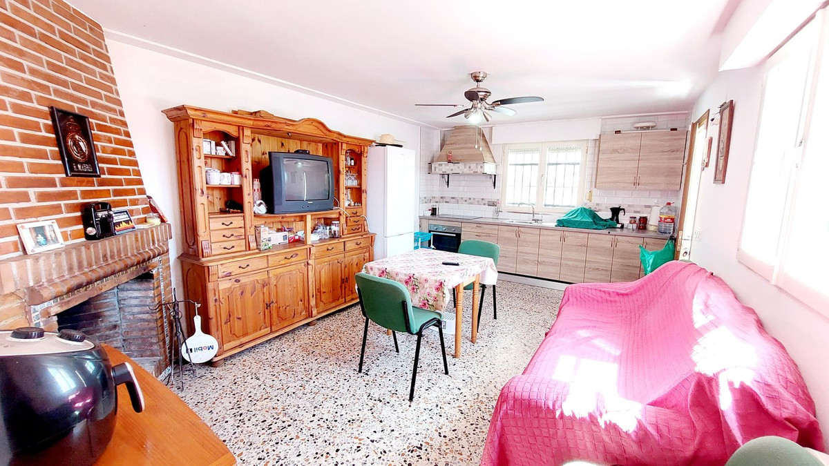 5 Bed Townhouse for sale in Mijas Costa Del Sol, Málaga, Spain