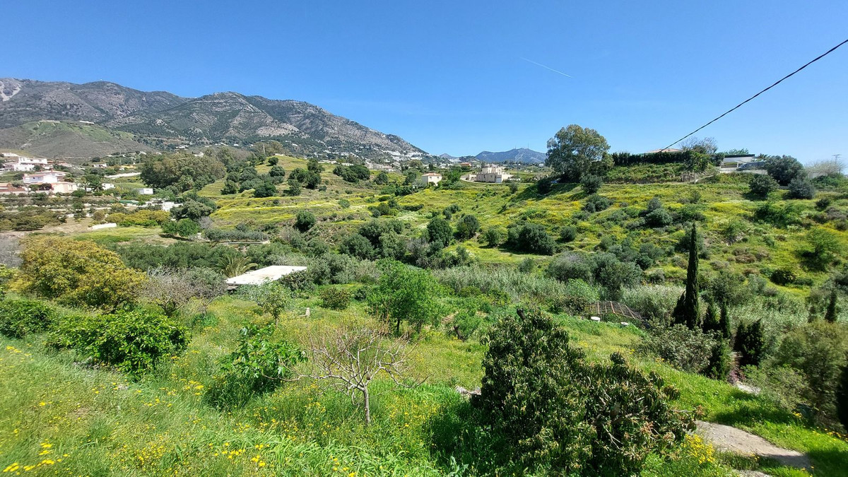 5 Bed Townhouse for sale in Mijas Costa Del Sol, Málaga, Spain