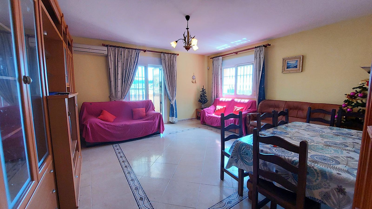 5 Bed Townhouse for sale in Mijas Costa Del Sol, Málaga, Spain