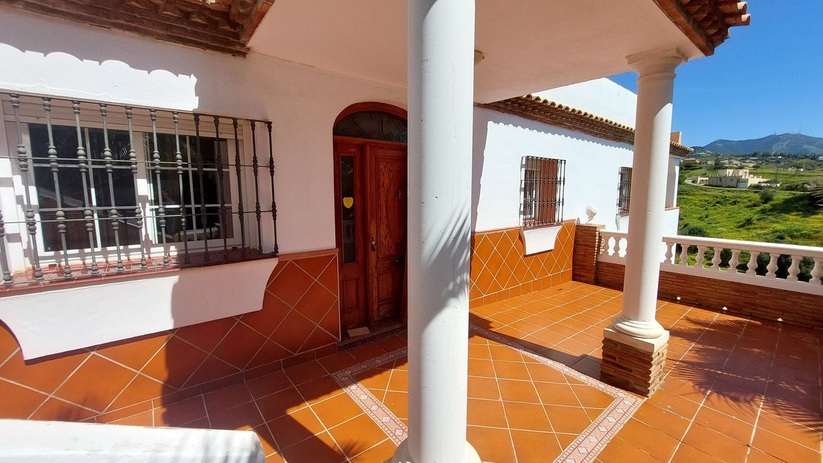 5 Bed Townhouse for sale in Mijas Costa Del Sol, Málaga, Spain