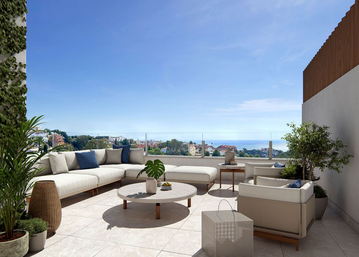 3 Bed Apartment for sale in Torreblanca Costa Del Sol, Málaga, Spain