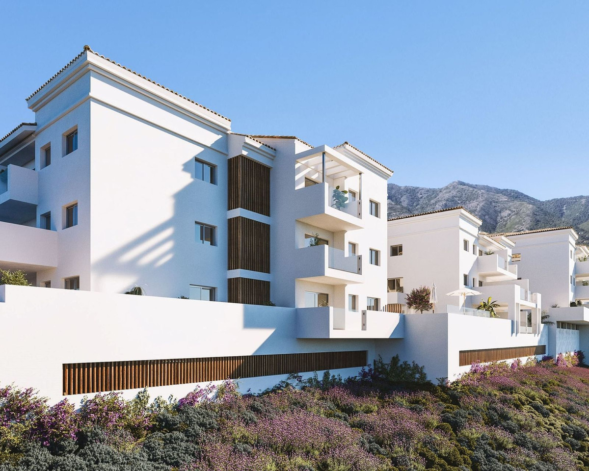 3 Bed Apartment for sale in Torreblanca Costa Del Sol, Málaga, Spain