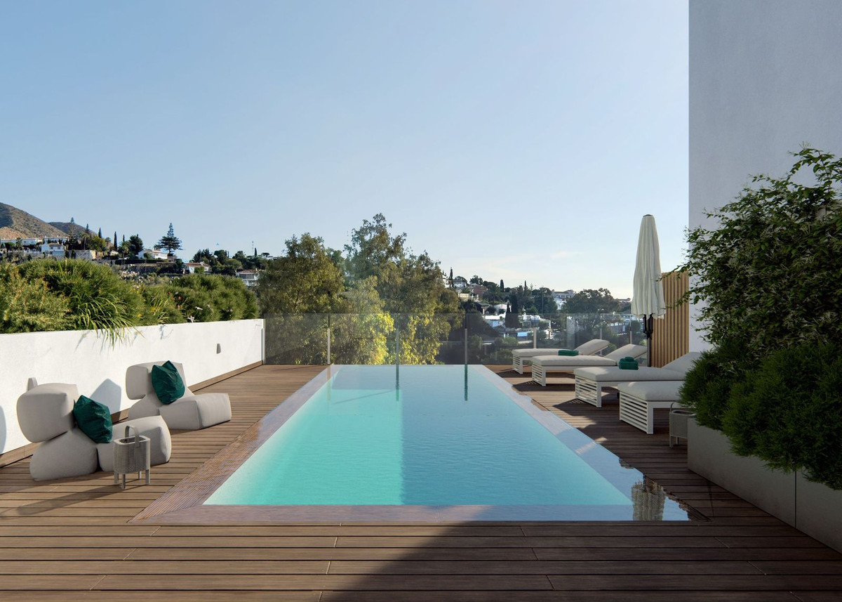 3 Bed Apartment for sale in Torreblanca Costa Del Sol, Málaga, Spain