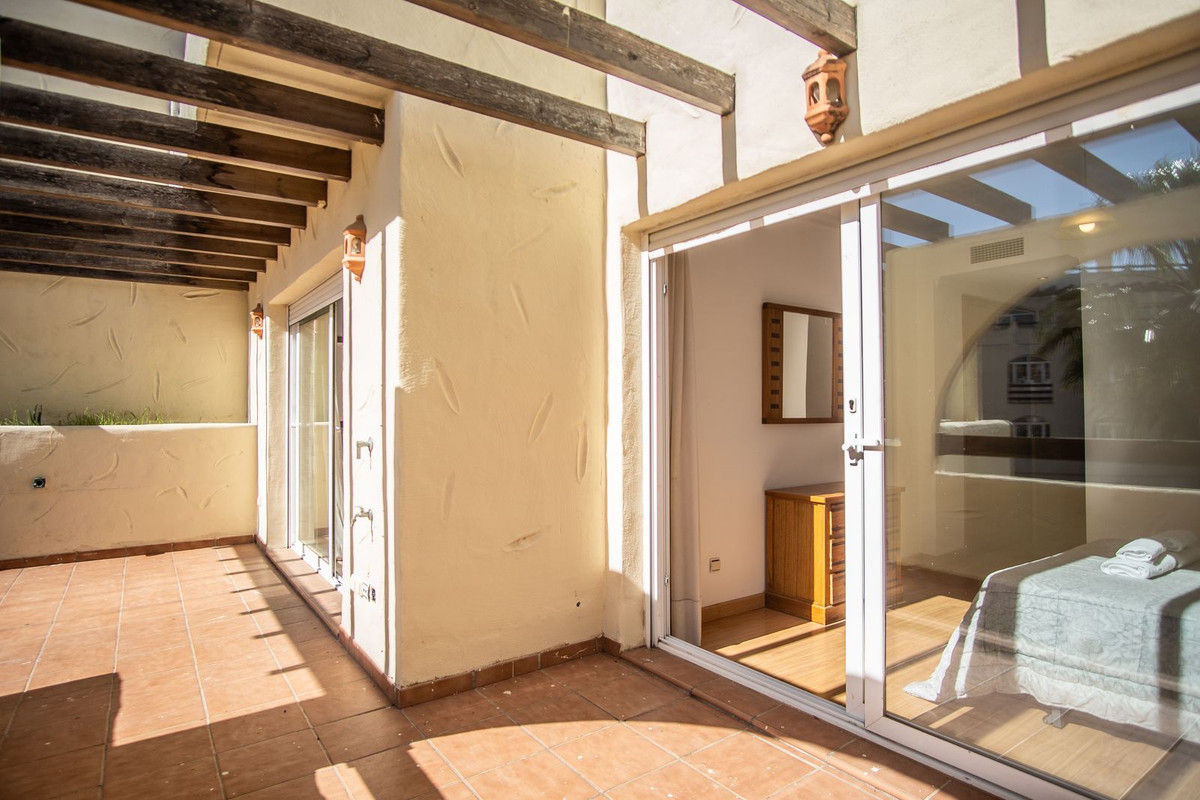 2 Bed Apartment for sale in New Golden Mile Costa Del Sol, Málaga, Spain
