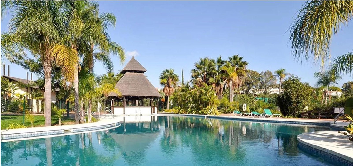 2 Bed Apartment for sale in New Golden Mile Costa Del Sol, Málaga, Spain