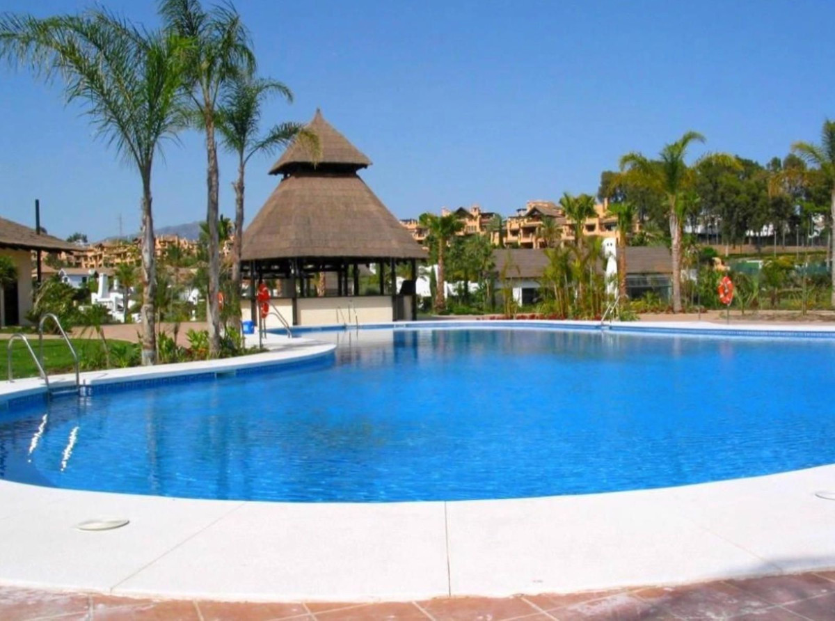 2 Bed Apartment for sale in New Golden Mile Costa Del Sol, Málaga, Spain