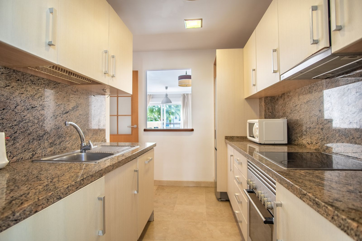 2 Bed Apartment for sale in New Golden Mile Costa Del Sol, Málaga, Spain