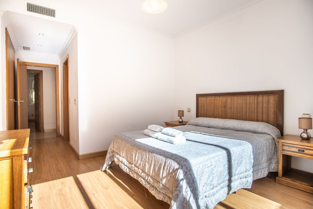 2 Bed Apartment for sale in New Golden Mile Costa Del Sol, Málaga, Spain