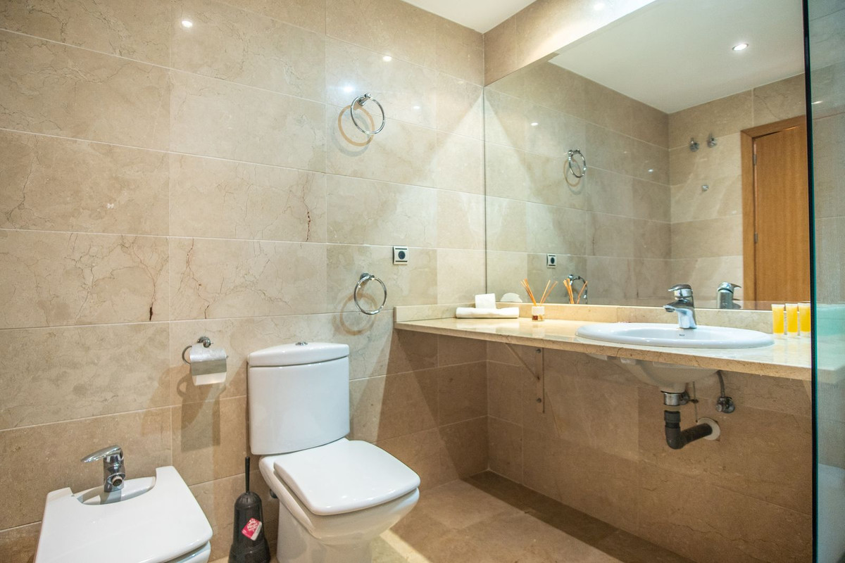 2 Bed Apartment for sale in New Golden Mile Costa Del Sol, Málaga, Spain