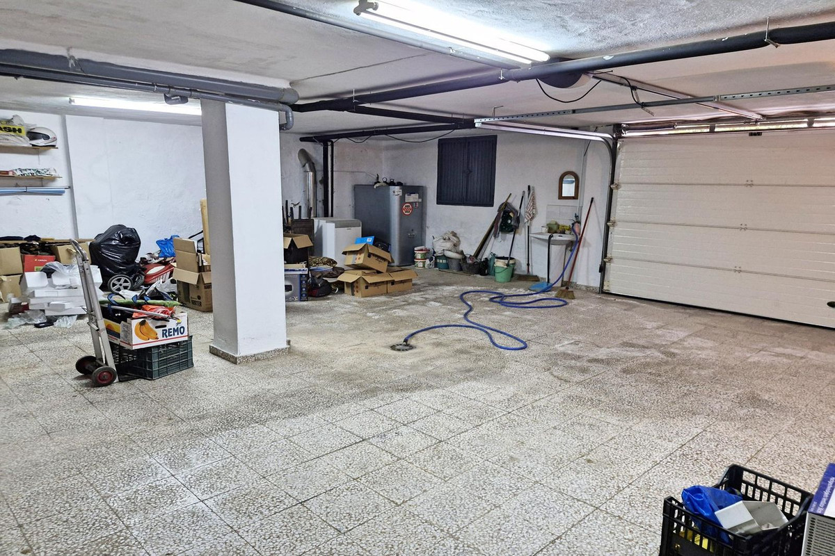 Se vende Adosada de 7 dormitorios en Costa Del Sol, Málaga, España