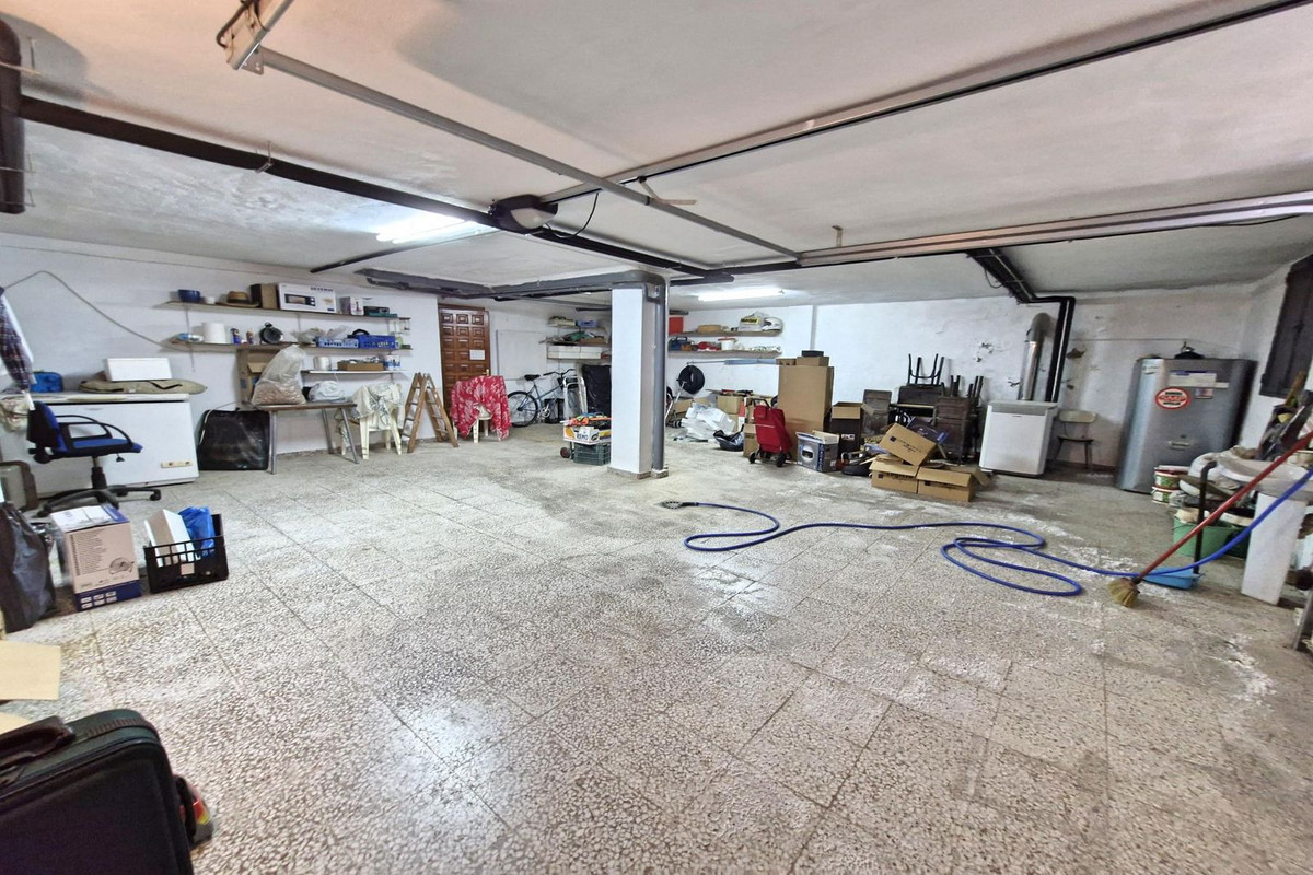 Se vende Adosada de 7 dormitorios en Costa Del Sol, Málaga, España