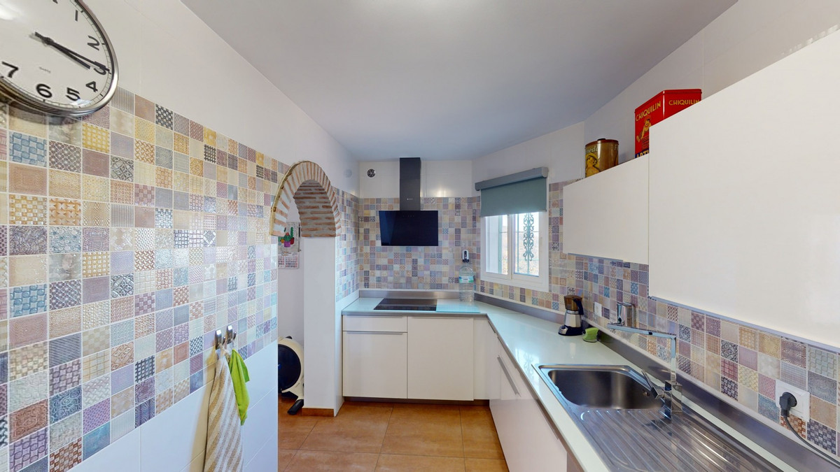 5 Bed Townhouse for sale in Arenas Costa Del Sol East, Málaga, Spain